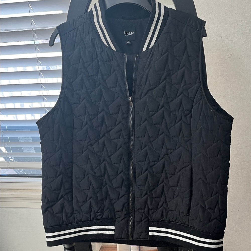 Kensie Black Quilted Vest with White Accents